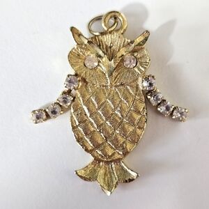 VINTAGE Gold-Tone Rhinestone Articulated Owl Bird Pendant Charm